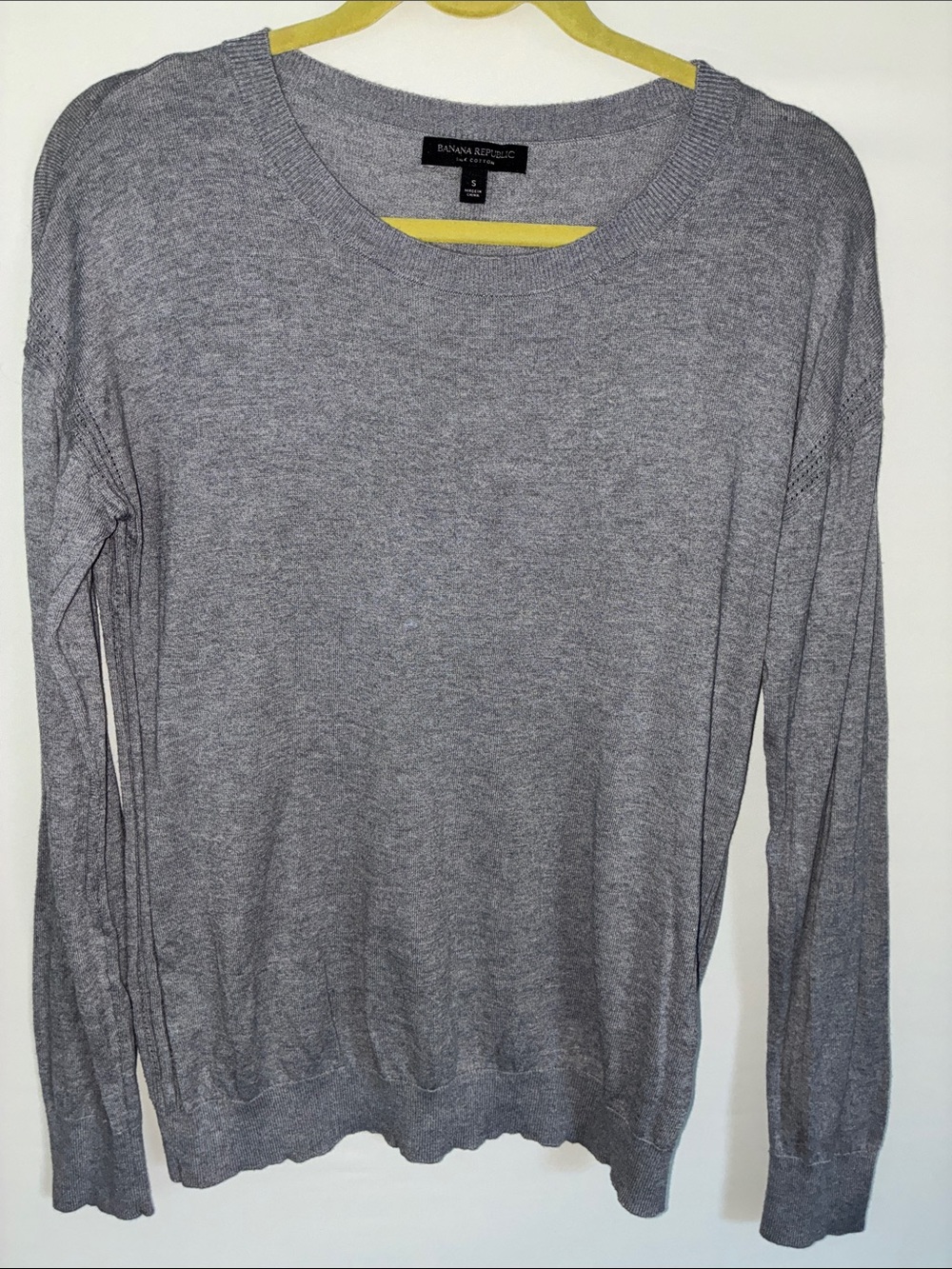 Banana Republic Light Gray Crewneck Sweater